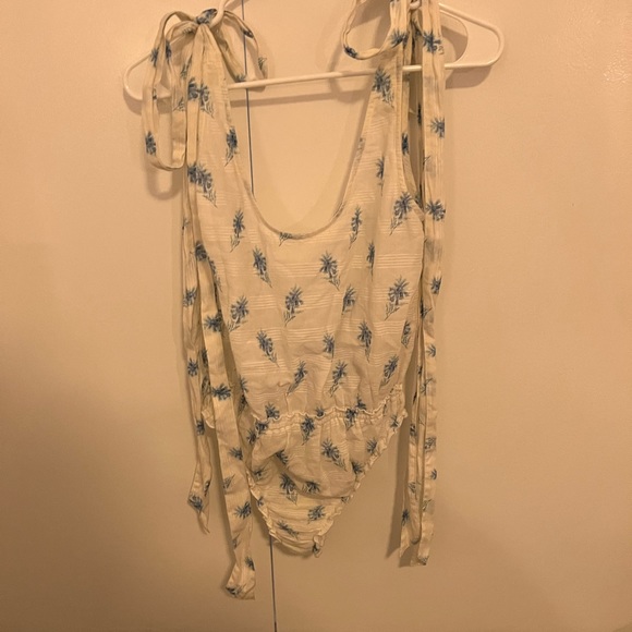 NWOT LoveShackFancy Low Back, Bow Sleeve Mandy Bodysuit - Picture 6 of 11